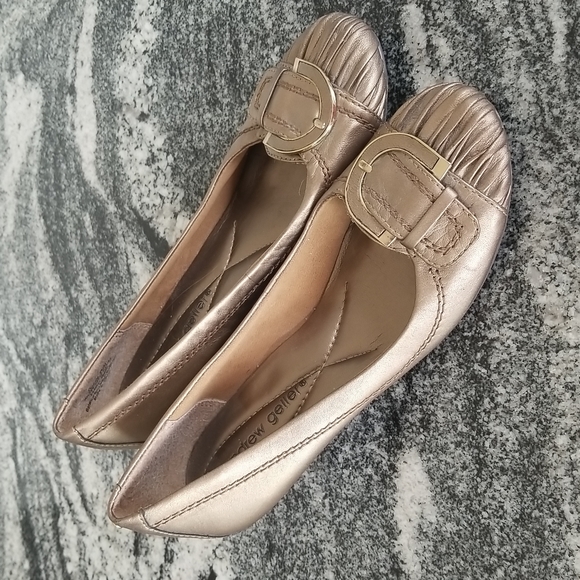 Andrew Geller ❤ Metallic Bronze ❤ Gold Details ❤7.5M - Picture 2 of 6